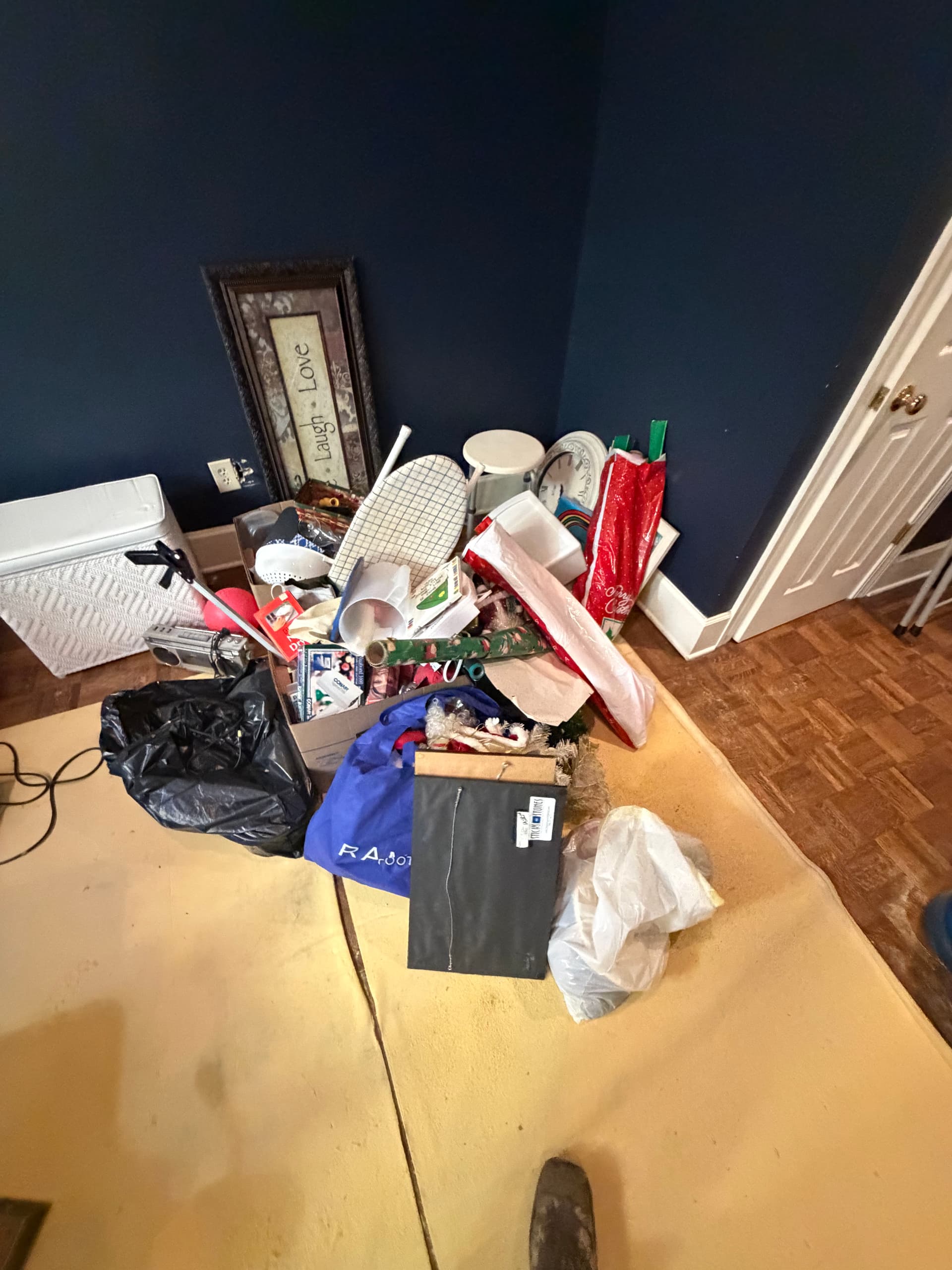 Gallery photos for Full House and Garage Clean Out Completed in Jackson MS: Image #2