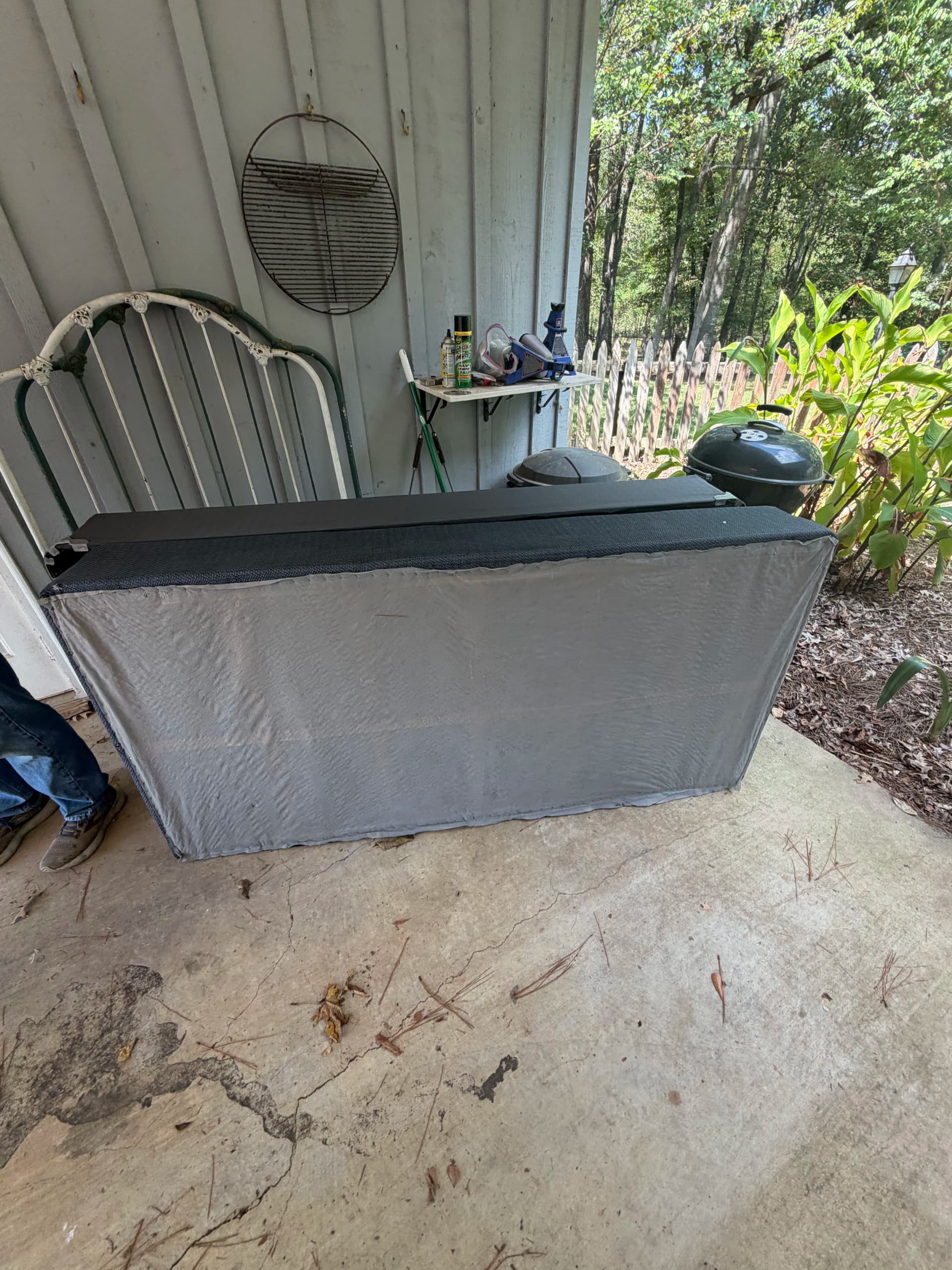 Gallery photos for Same-Day Garage Cleanout Clears the Clutter in Madison MS: Image #1