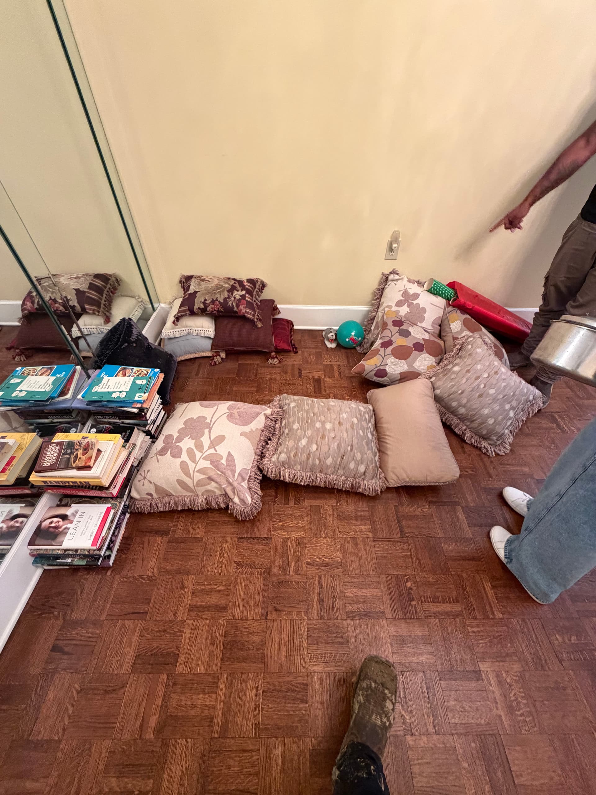 Full House and Garage Clean Out Completed in Jackson MS image