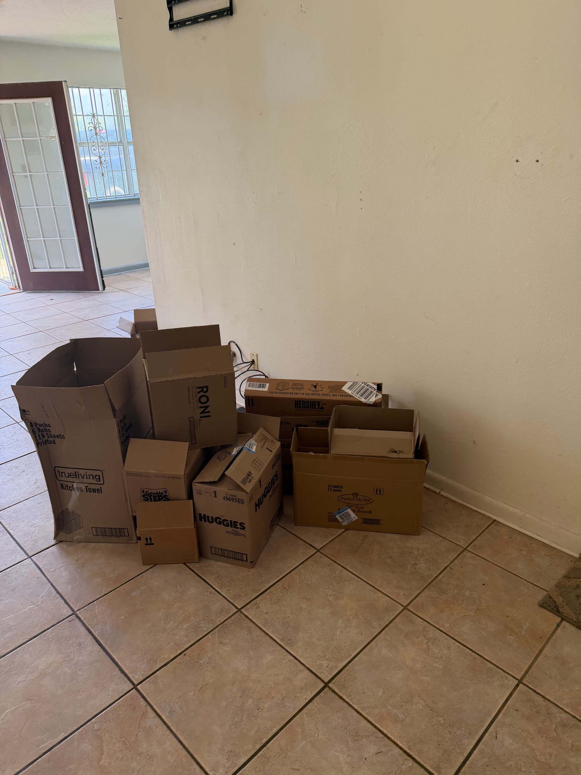Gallery photos for Full House and Garage Clean Out Completed in Taylorsville, MS: Image #3