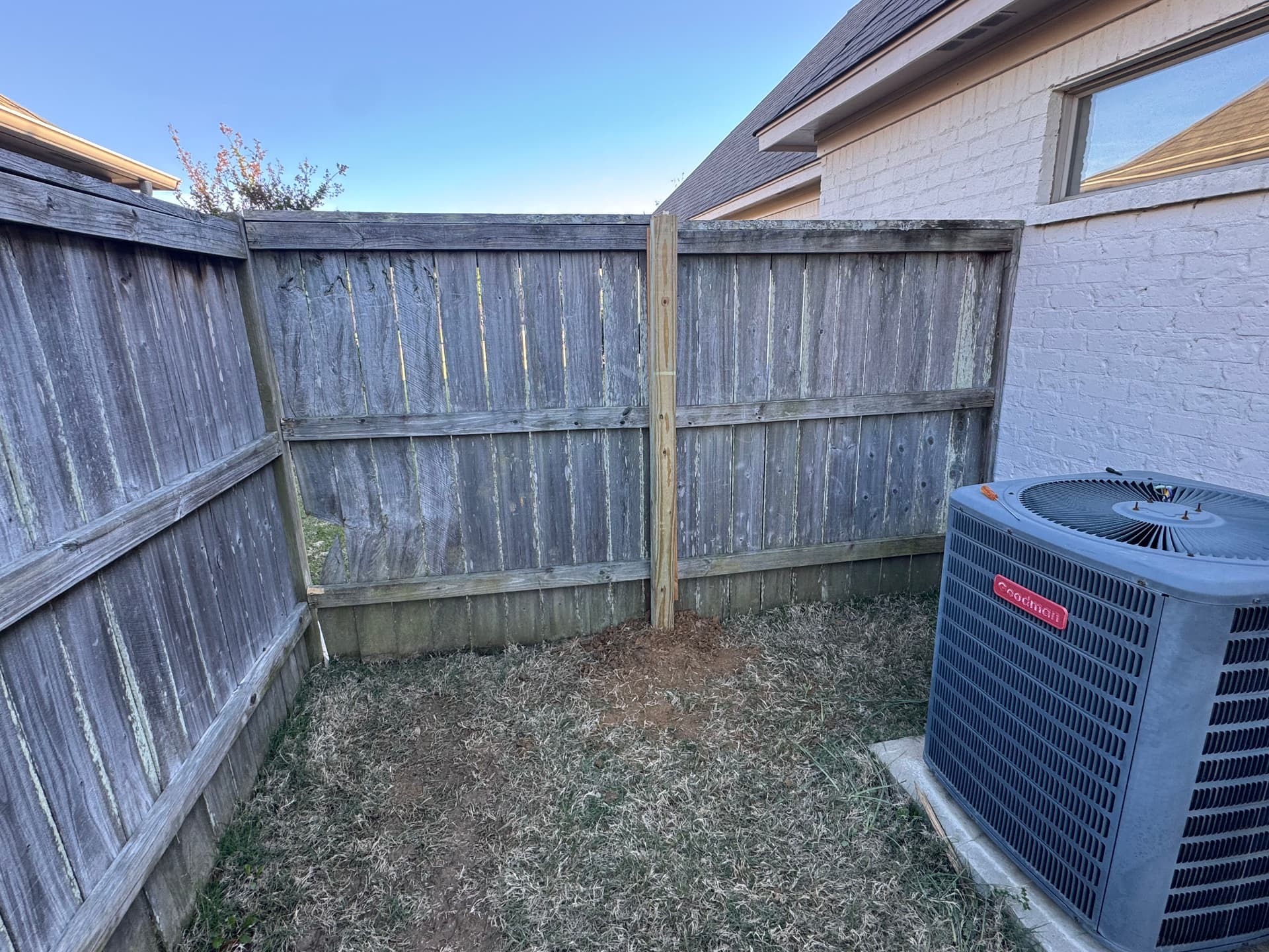 Gallery photos for Wooden Fence Panel Repair and Relocation in Madison MS: Image #2