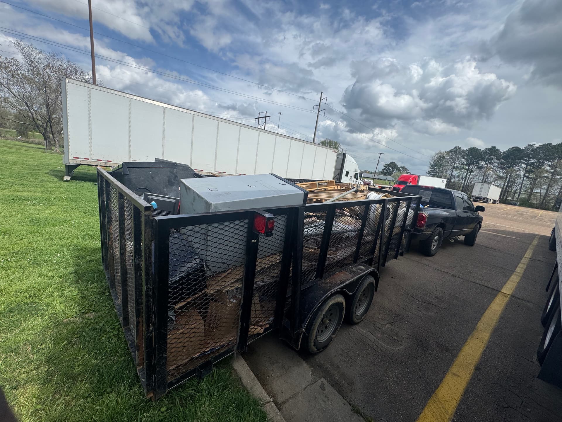 Gallery photos for Efficient Worksite Cleanup: Image #3