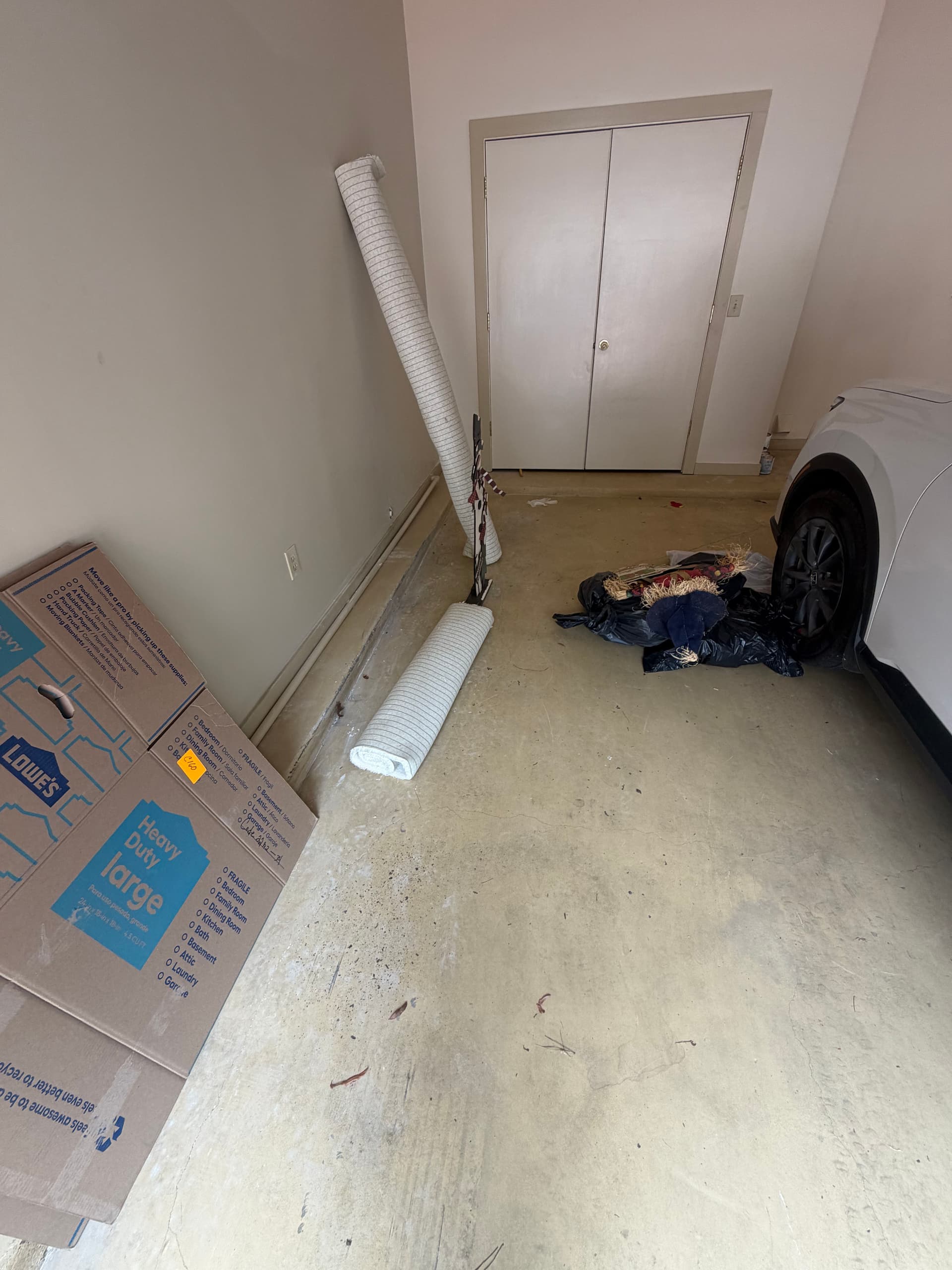 Gallery photos for Full House and Garage Clean Out Completed in Jackson MS: Image #3