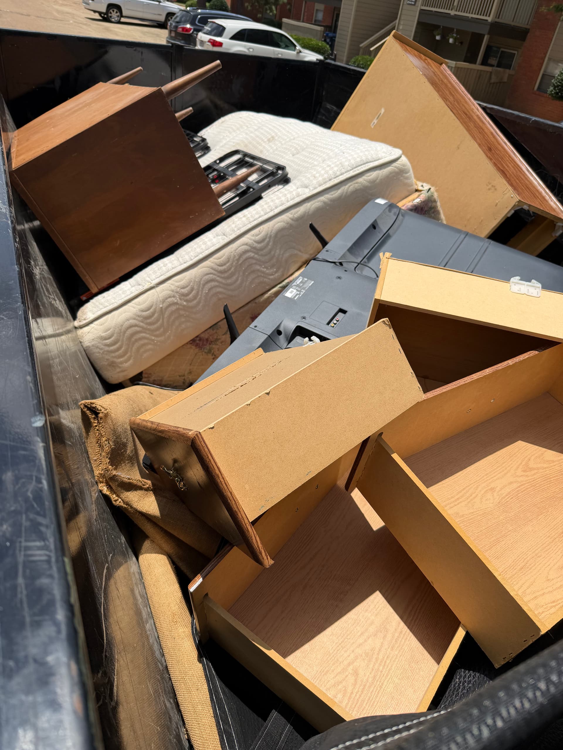 Gallery photos for Furniture, Mattress, and TV Hauled Away in Ridgeland MS: Image #1