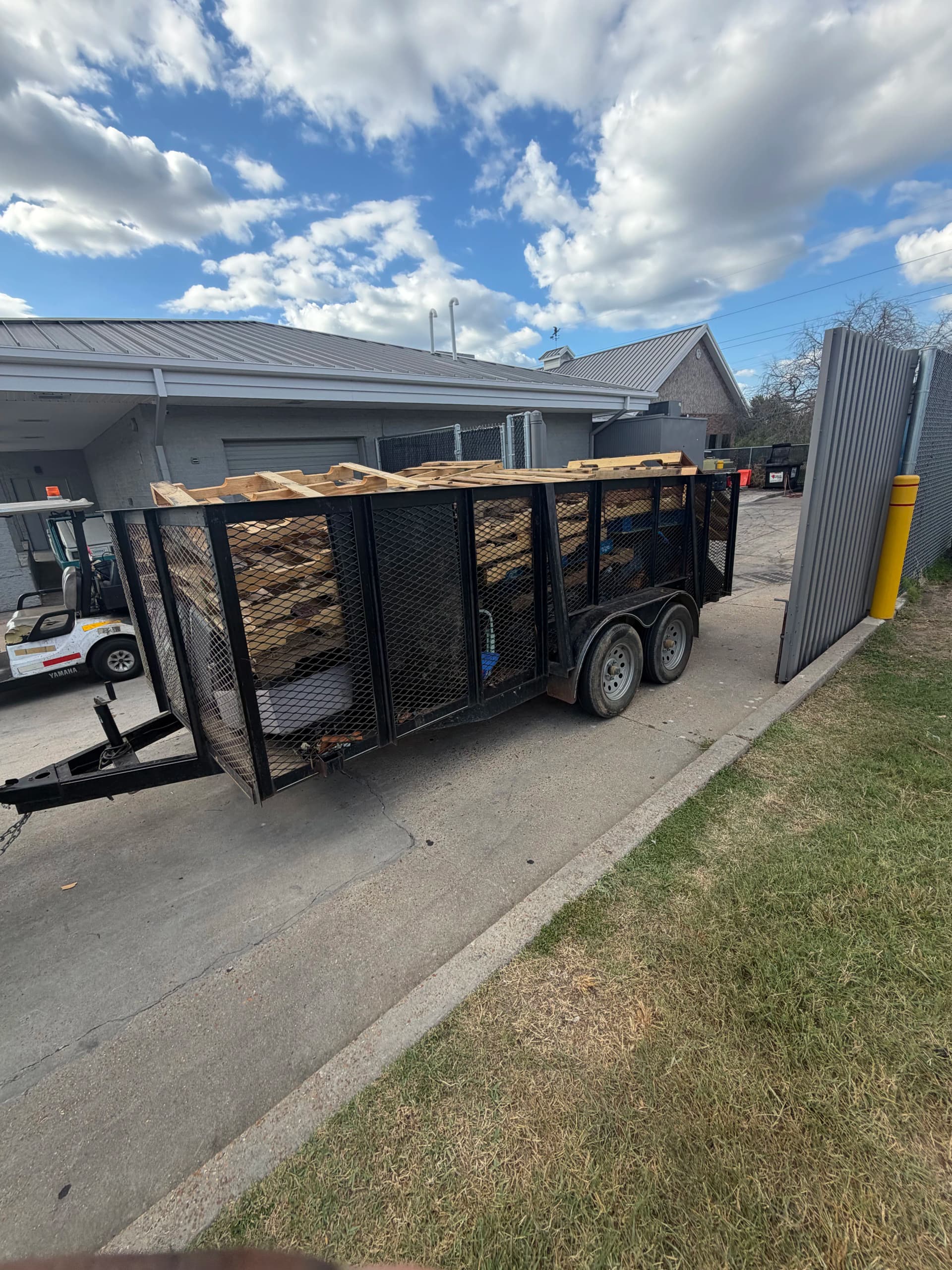 Gallery photos for Wooden Pallet Removal at a Commercial Property in Pearl MS: Image #3