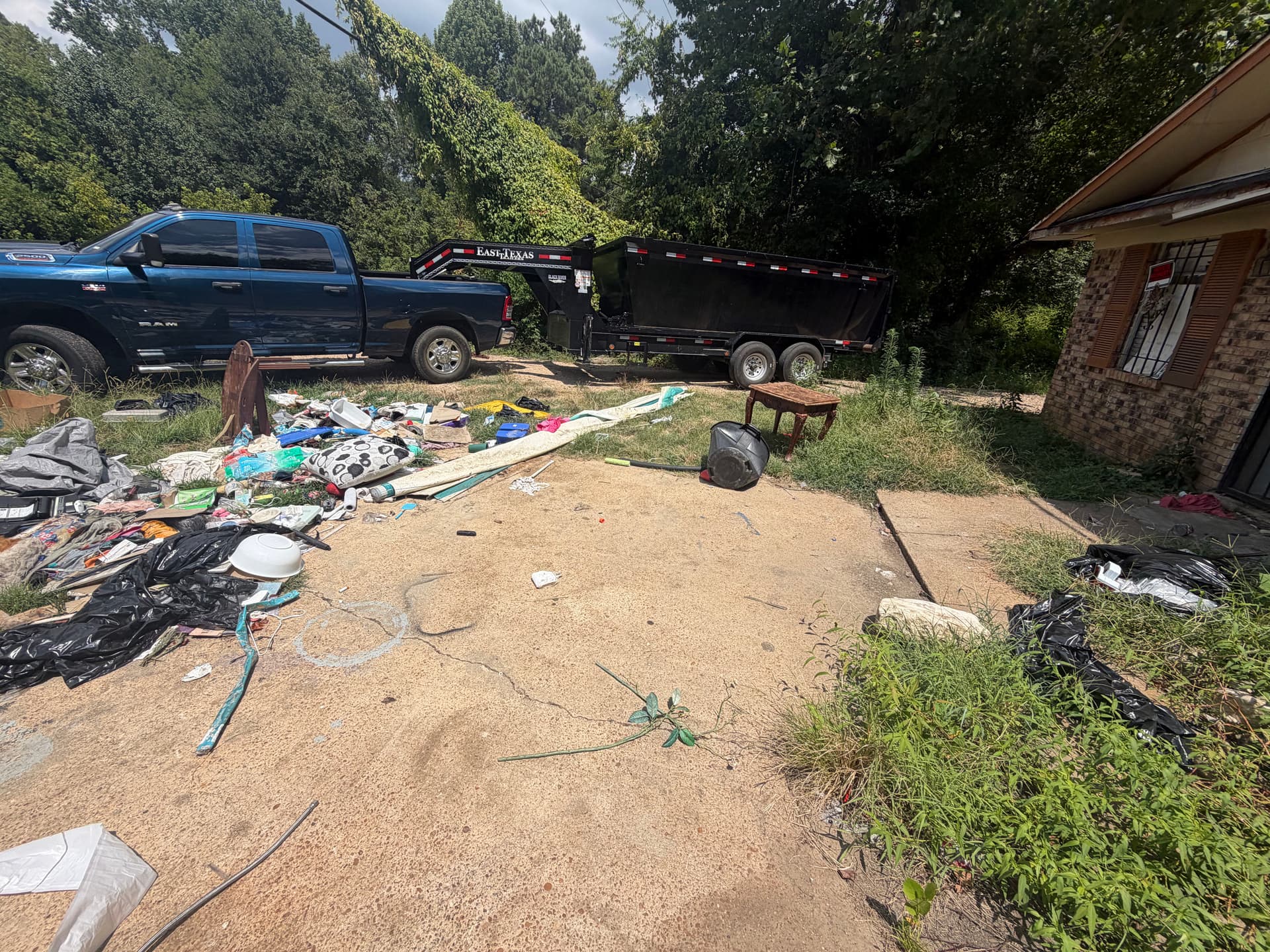 Gallery photos for Bulk Junk Removal Job Completed in South Jackson: Image #1