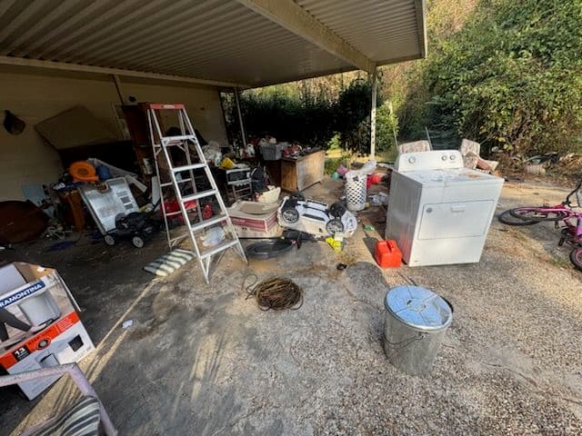 Gallery photos for Comprehensive Garage Clean-Out in Hattiesburg MS: Image #2